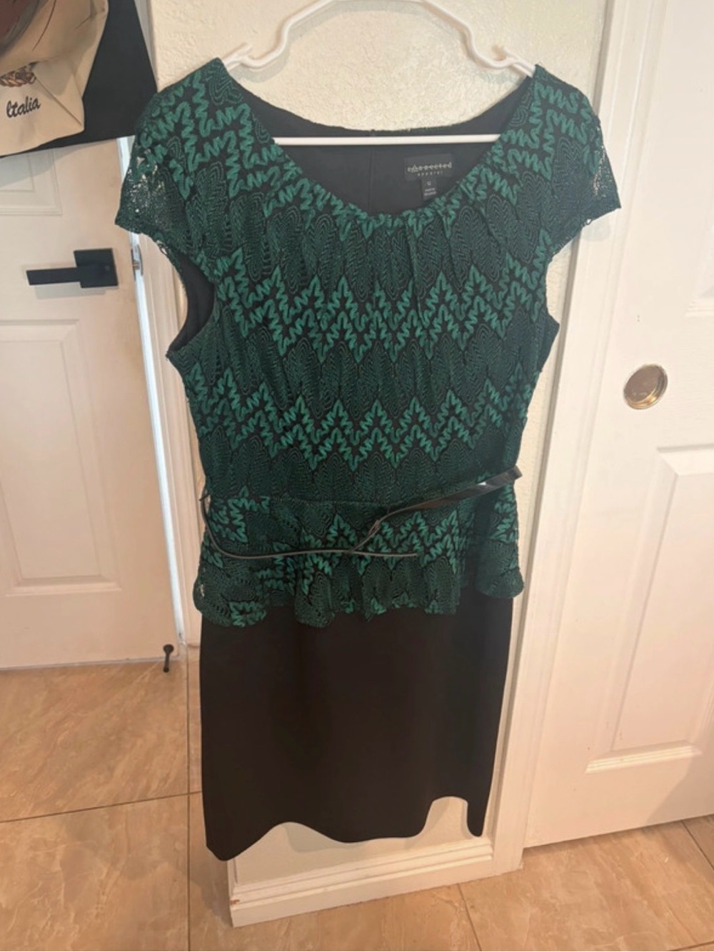 connected apparel Green Lace Peplum Pencil Skirt with Black Base